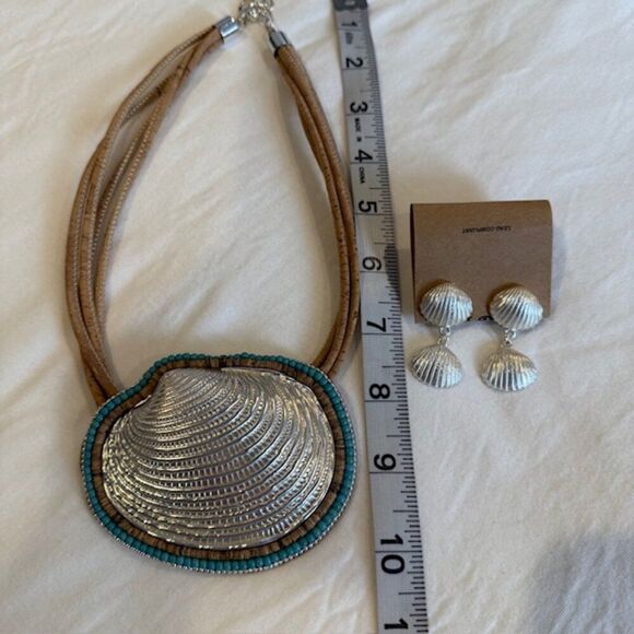 NWT Shell Drop Statement Necklace and Earrings Set Cork Beads and Silver Tone - Picture 7 of 9